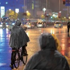 ESTARK Regenponcho - Herbruikbare Poncho Zwart - Fietsponcho Voor Dames En Heren - Regenjas - Hoge Kwaliteit - Poncho Herbruikbaar - Duurzaam - Poncho Zwart 14 ESTARK Regenponcho - Herbruikbare Poncho Zwart - Fietsponcho Voor Dames En Heren - Regenjas - Hoge Kwaliteit - Poncho Herbruikbaar - Duurzaam - Poncho Zwart -Regenjas En Paraplu 1200x1200 311