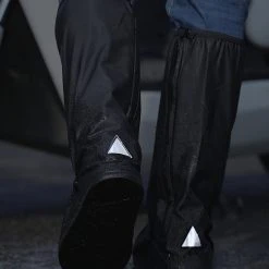 Somstyle Overschoenen - Maat 43-45 - Schoenovertrekken - Waterdicht & Reflecterend - Unisex - Hoog - Donkerblauw 19 Somstyle Overschoenen - Maat 43-45 - Schoenovertrekken - Waterdicht & Reflecterend - Unisex - Hoog - Donkerblauw -Regenjas En Paraplu 1200x1200 86