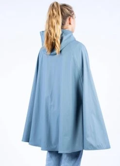 Ralka Regenponcho Senior - Sizzle - Blauw - L/XL -Regenjas En Paraplu 870x1200 1